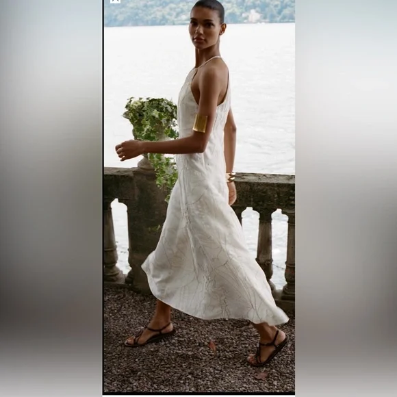 Zara Elegant Backless White Dress - Picture 4 of 6